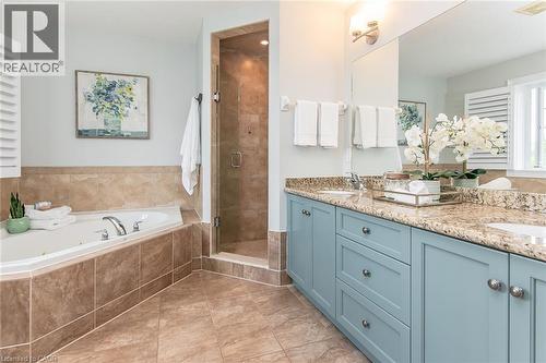 563 Woolgrass Avenue, Waterloo, ON - Indoor Photo Showing Bathroom