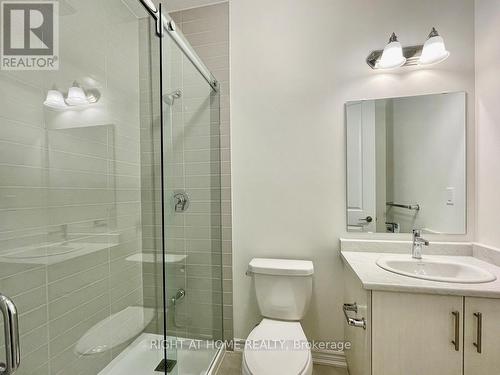 64 Gemini Drive, Barrie, ON - Indoor Photo Showing Bathroom