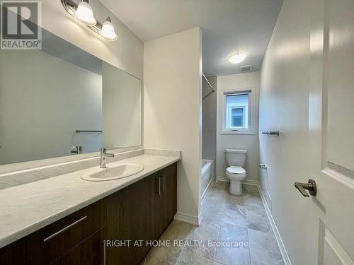 64 Gemini Drive, Barrie, ON - Indoor Photo Showing Bathroom