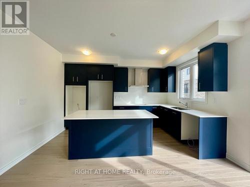64 Gemini Drive, Barrie, ON - Indoor Photo Showing Kitchen