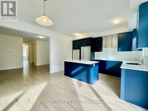 64 Gemini Drive, Barrie, ON - Indoor Photo Showing Kitchen