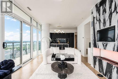 2505 - 103 The Queensway, Toronto, ON - Indoor Photo Showing Living Room