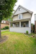 372 BEACH ROAD  Hamilton, ON L8H 3K5