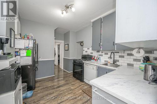 372 Beach Road, Hamilton, ON - Indoor Photo Showing Kitchen
