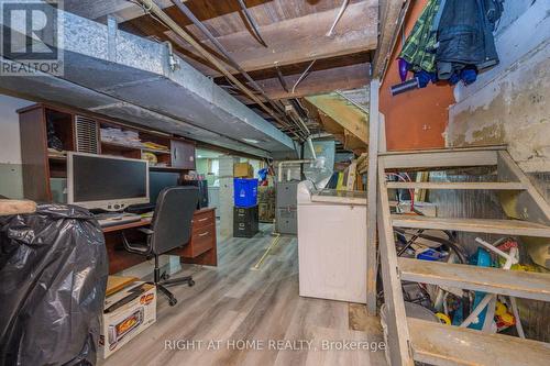 372 Beach Road, Hamilton, ON - Indoor
