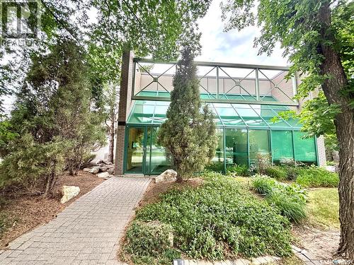 714 Duchess Street, Saskatoon, SK 