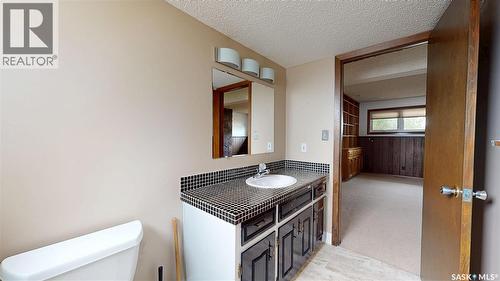 155 Wells Street, Regina, SK - Indoor Photo Showing Bathroom