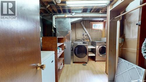 155 Wells Street, Regina, SK - Indoor Photo Showing Laundry Room
