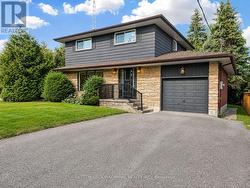 865 REGENT DRIVE Oshawa, ON L1G 1J2