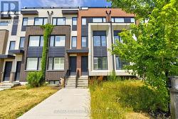 44 SARAH JACKSON CRESCENT Toronto, ON M3K 0B6