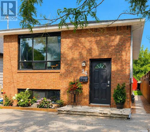 34 GRANTHAM AVENUE  St. Catharines, ON L2P 3B4