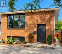 34 GRANTHAM AVENUE St. Catharines, ON L2P 3B4