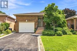39 DANTE COURT  Vaughan, ON L4L 7V5