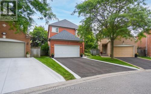 9 INWOOD PLACE  Brampton, ON L6R 1T2