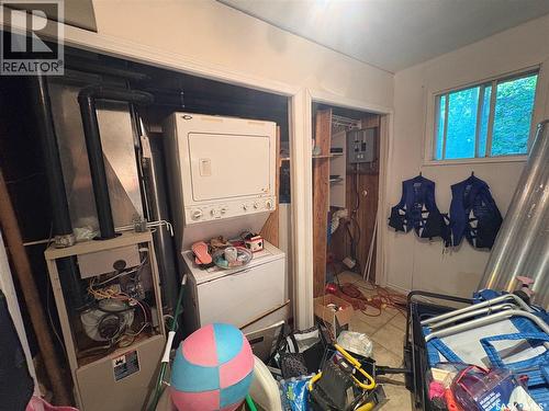 9 Hunter Bay, Fishing Lake, SK - Indoor Photo Showing Laundry Room
