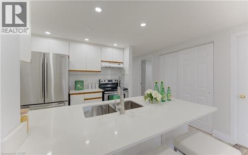 45 Cedarhill Crescent Unit# 5A, Kitchener, ON - Indoor Photo Showing Kitchen With Upgraded Kitchen