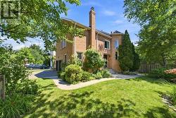 1544 GREENBRIAR DRIVE Oakville, ON L6M 1Y5