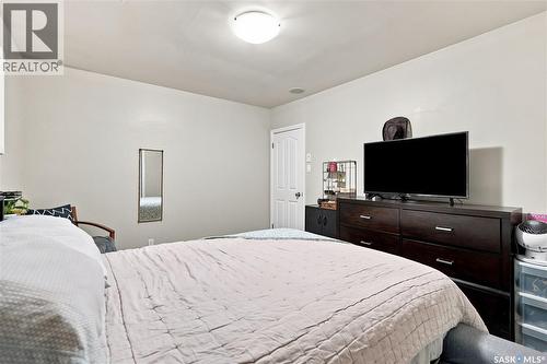 13 Anderson Avenue, Regina, SK - Indoor Photo Showing Bedroom