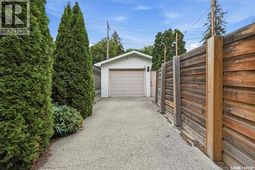 13 Anderson Avenue, Regina, SK - Outdoor