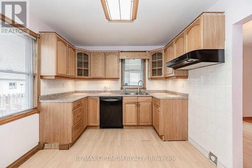 715 Main Street S, Cambridge, ON - Indoor Photo Showing Kitchen With Double Sink