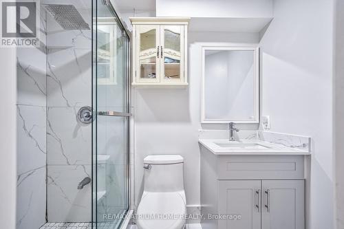 61 Trothen Circle, Markham, ON - Indoor Photo Showing Bathroom