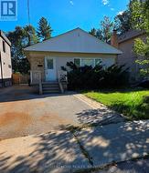 8 NORTHAMPTON DRIVE Toronto, ON M9B 4S6