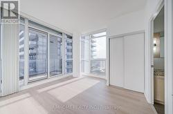 2109 - 29 SINGER COURT Toronto, ON M2K 0B3