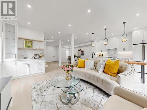 7 MONACO CRESCENT  Richmond Hill, ON L4S 1V1