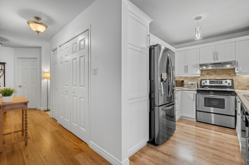 Passageway - A-710 Ch. Des Trois-Villages, Piedmont, QC - Indoor Photo Showing Kitchen