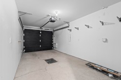 Garage - 