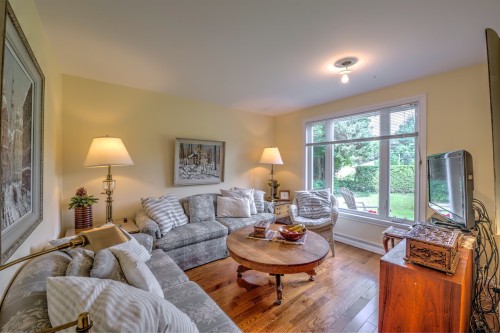 Salon - 145 Ch. De La Gare, Piedmont, QC - Indoor Photo Showing Living Room