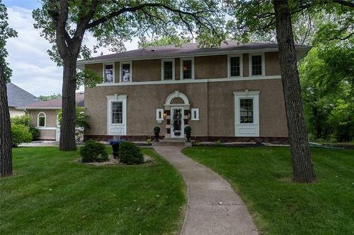 122 Ash St, Winnipeg, MB - Outdoor With Facade