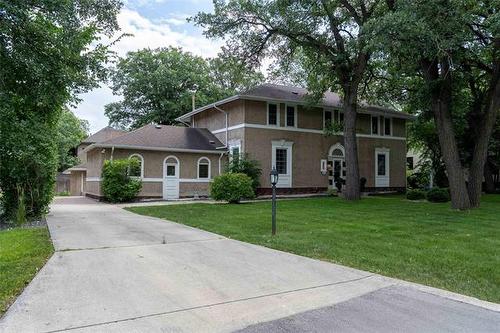 122 Ash St, Winnipeg, MB - Outdoor With Facade
