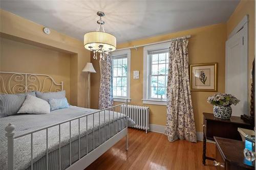 122 Ash St, Winnipeg, MB - Indoor Photo Showing Bedroom