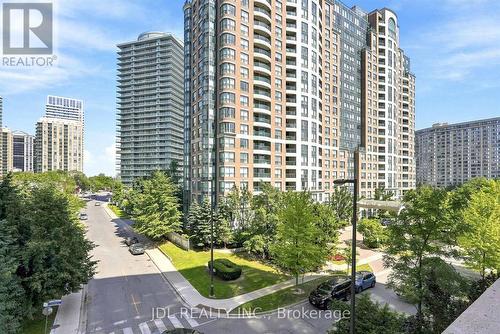 516 - 503 Beecroft Road, Toronto, ON - Outdoor With Facade
