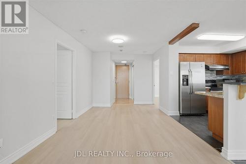516 - 503 Beecroft Road, Toronto, ON - Indoor Photo Showing Kitchen
