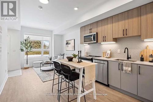 21 - 15 BRENTHALL AVENUE , Toronto, Ontario M2R 0B3 3