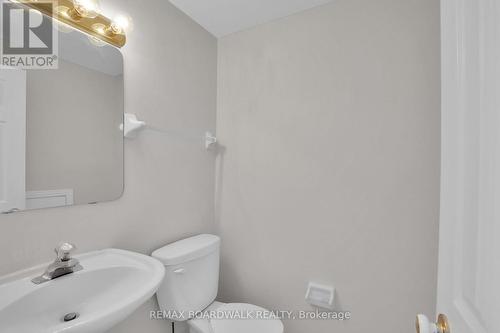 Powder room - 5 Maple Park Private, Ottawa, ON - Indoor Photo Showing Bathroom