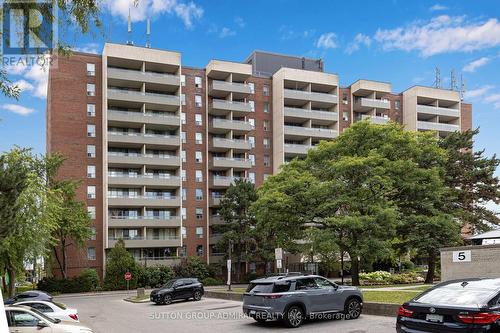 513 - 1 Four Winds Drive, Toronto, ON - Outdoor With Facade