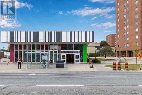 513 - 1 Four Winds Drive, Toronto, ON - Outdoor