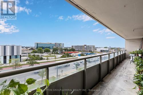 513 - 1 Four Winds Drive, Toronto, ON - Outdoor With View With Exterior