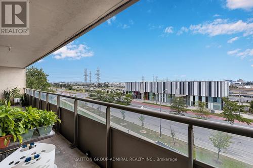 513 - 1 Four Winds Drive, Toronto, ON - Outdoor With View With Exterior