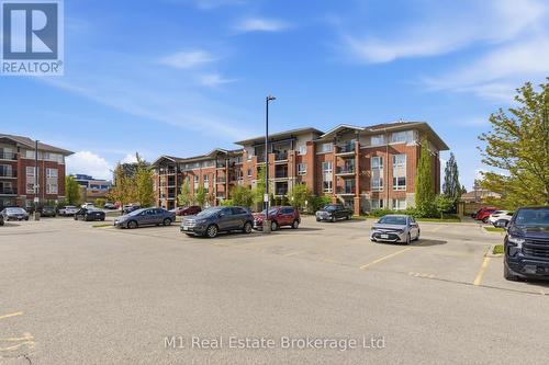 311 - 45 Goodwin Drive, Guelph (Pineridge/Westminster Woods), ON - Outdoor