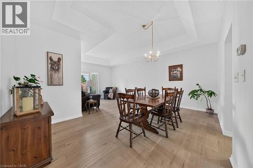21 Twentyplace Boulevard, Hamilton, ON - Indoor Photo Showing Dining Room