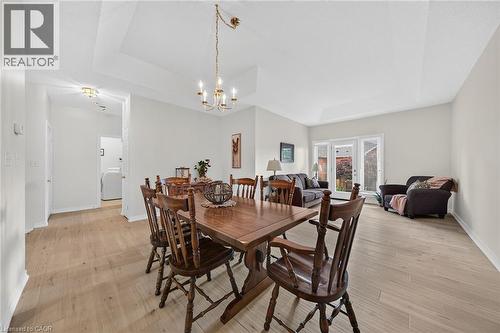 21 Twentyplace Boulevard, Hamilton, ON - Indoor Photo Showing Dining Room