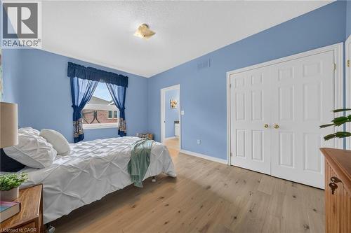 21 Twentyplace Boulevard, Hamilton, ON - Indoor Photo Showing Bedroom