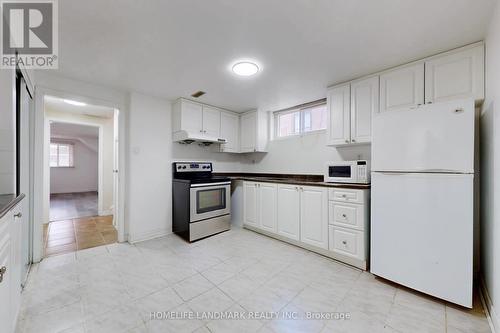 225 Pineway Boulevard, Toronto, ON - Indoor Photo Showing Kitchen