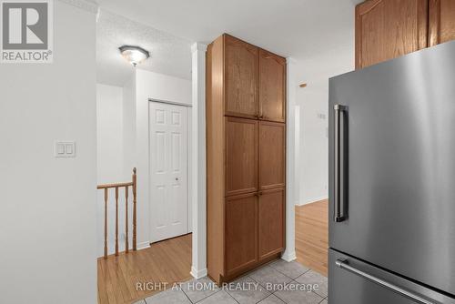 120 Grandpark Circle, Ottawa, ON - Indoor Photo Showing Other Room