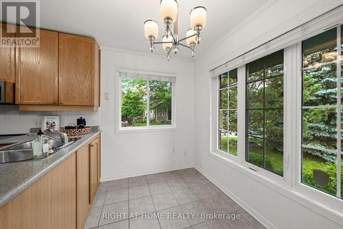 120 Grandpark Circle, Ottawa, ON - Indoor Photo Showing Kitchen