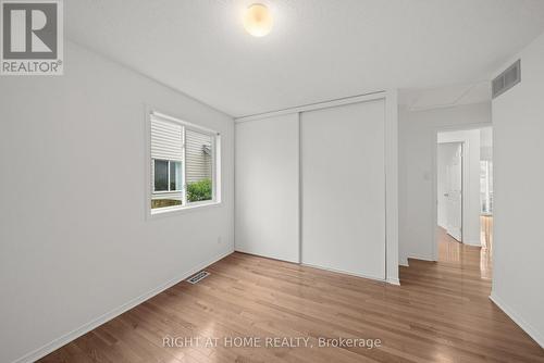 120 Grandpark Circle, Ottawa, ON - Indoor Photo Showing Other Room
